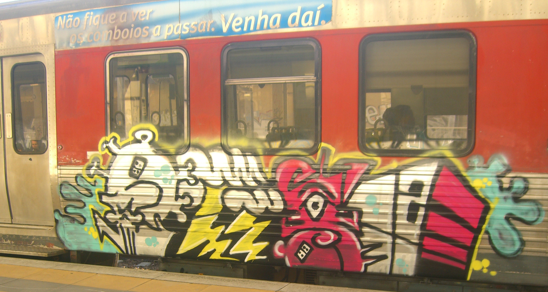 30 Beautiful Graffiti Train
