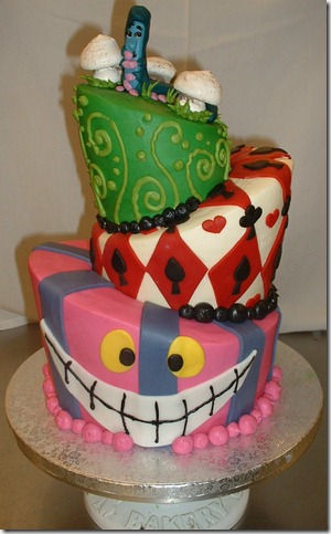 Alice_in_Wonderland_Cake_by_Kahlan4