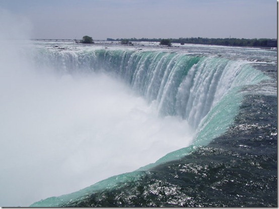 Niagara_Falls_by_ardunt