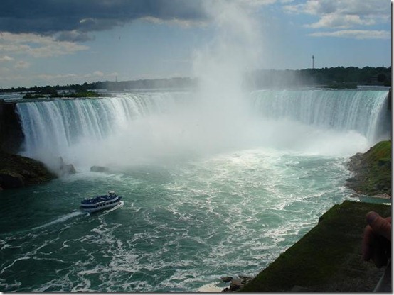 Niagara_Falls_by_shweedz