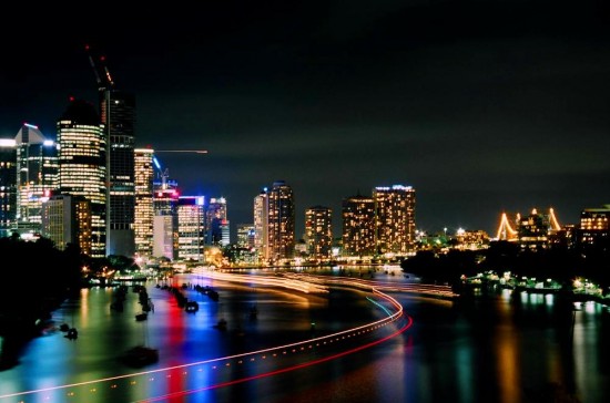 Night_lights_and_Boat_Trails_by_Footomch